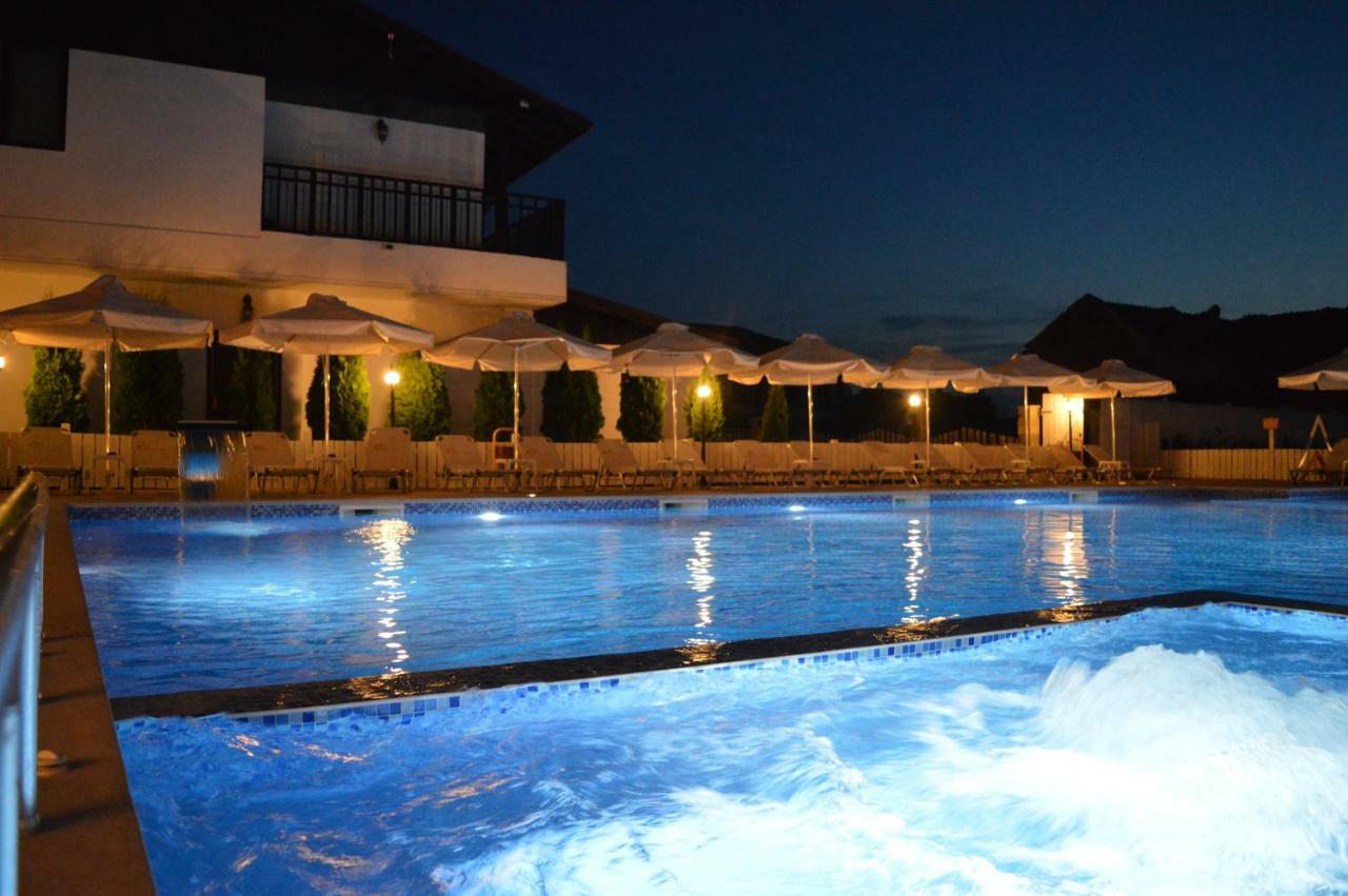 Guest House Bukor Shtepi Mandrica Buitenkant foto