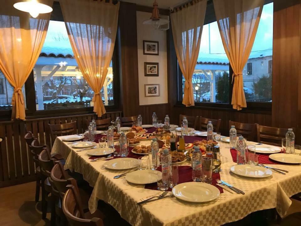 Guest House Bukor Shtepi Mandrica Buitenkant foto