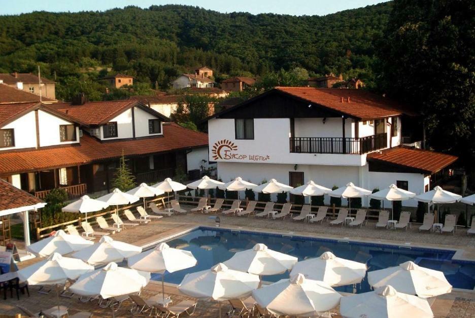 Guest House Bukor Shtepi Mandrica Buitenkant foto