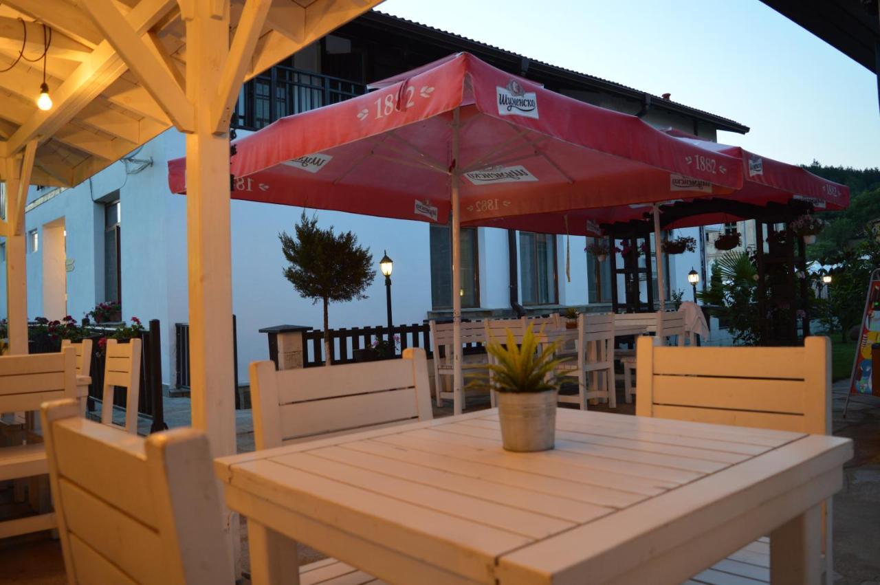 Guest House Bukor Shtepi Mandrica Buitenkant foto