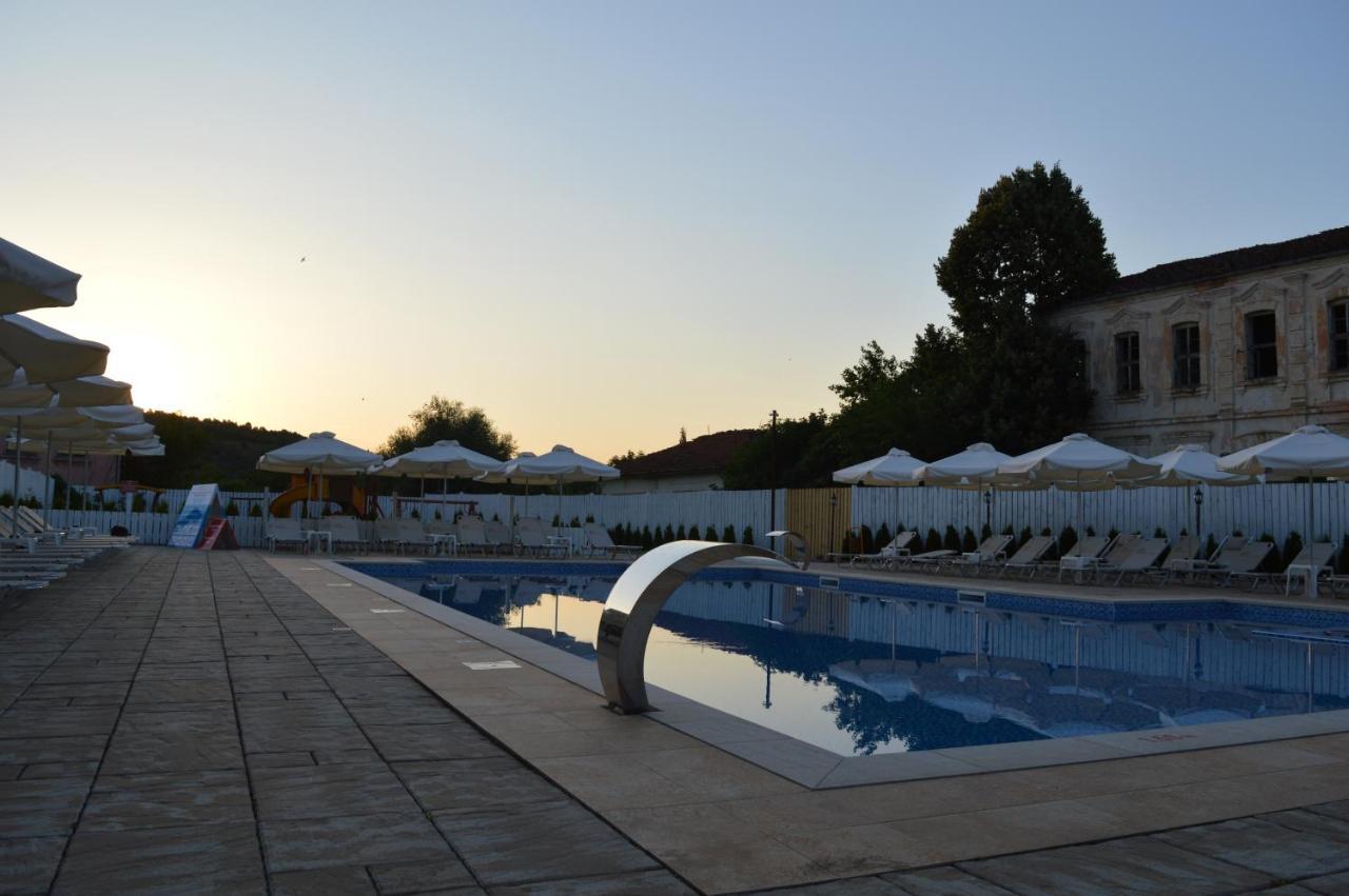 Guest House Bukor Shtepi Mandrica Buitenkant foto